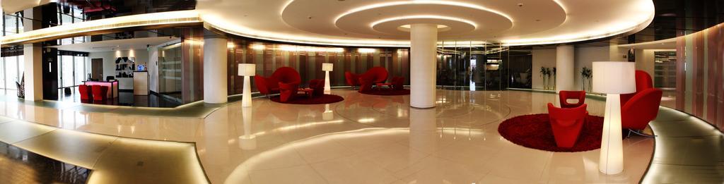 Galaxy Hotel & Spa Гургаон Экстерьер фото