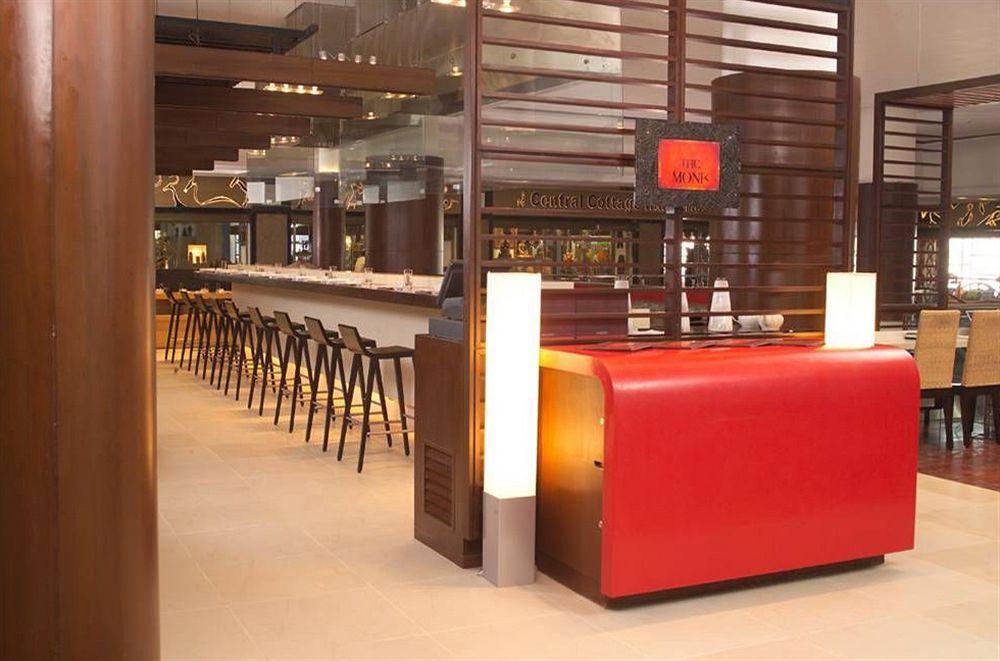 Galaxy Hotel & Spa Гургаон Экстерьер фото