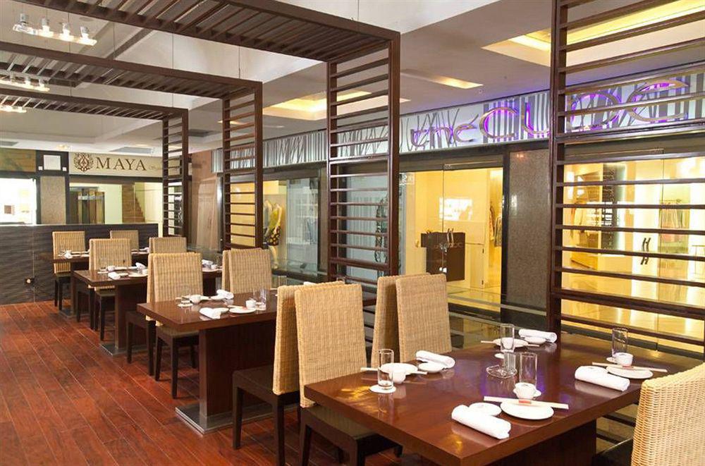 Galaxy Hotel & Spa Гургаон Экстерьер фото